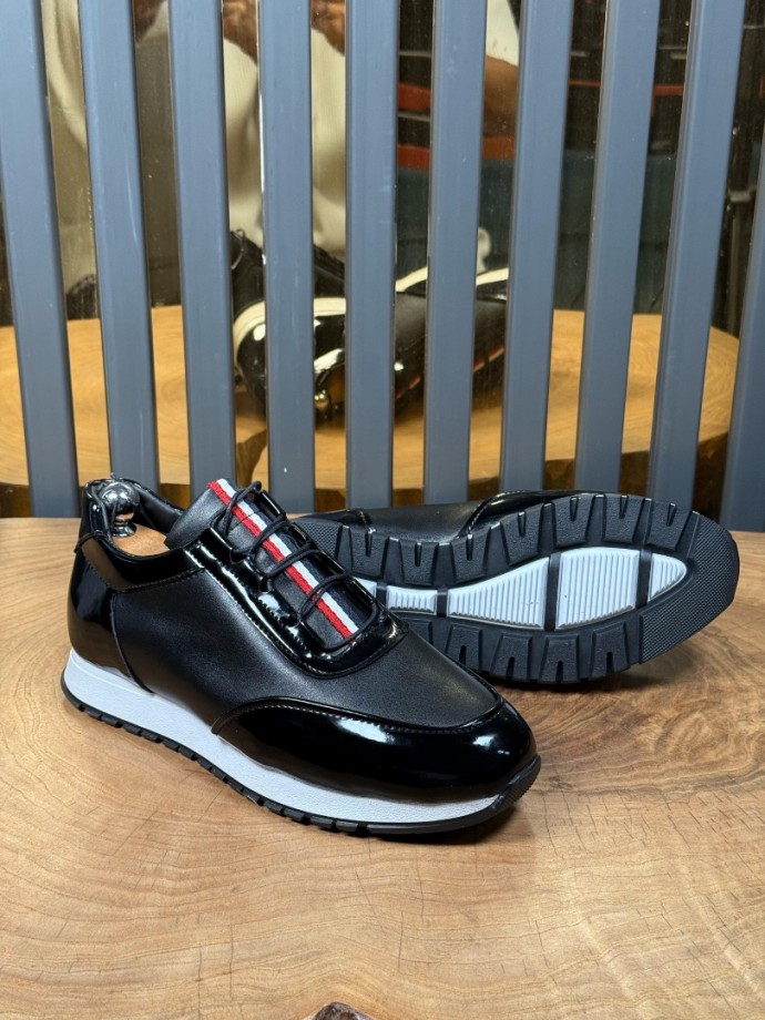 YENİ SEZON TMY SNEAKER MODEL - SİYAH RUGAN / MAT