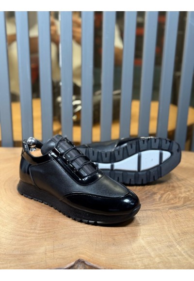 YENİ SEZON ZR SNEAKER MODEL - SİYAH RUGAN MAT