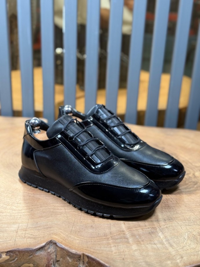 YENİ SEZON ZR SNEAKER MODEL - SİYAH RUGAN MAT YENİ SEZON ZR SNEAKER MODEL - SİYAH RUGAN MAT