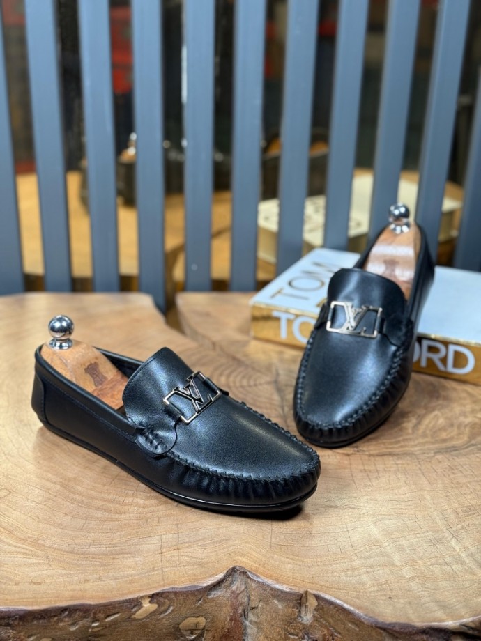 YENİ SEZON YAZLIK LV ROK MODEL - SİYAH MAT DERİ