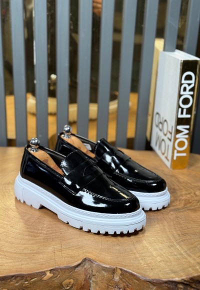 YENİ SEZON CASUAL ZR MODEL - SİYAH RUGAN DERİ YENİ SEZON CASUAL ZR MODEL - SİYAH RUGAN DERİ