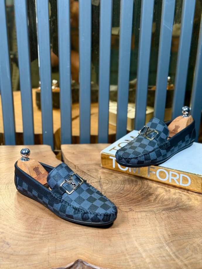 YENİ SEZON YAZLIK LV ROK MODEL - SİYAH GRİ DERİ