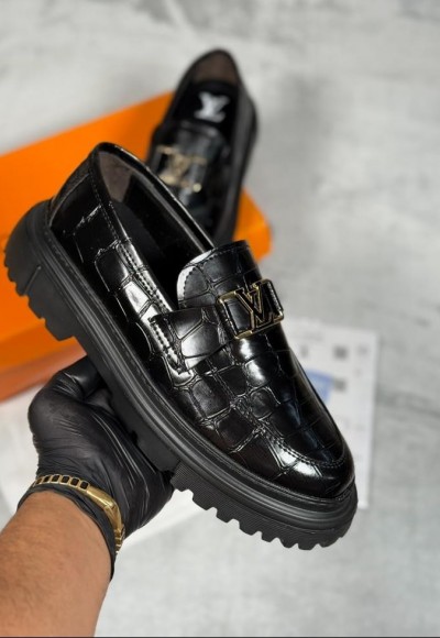 İTHAL YENİ SEZON LV CASUAL MODEL - SİYAH RUGAN İTHAL YENİ SEZON LV CASUAL MODEL - SİYAH RUGAN