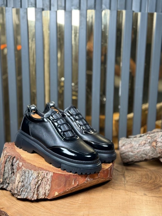 YENİ SEZON ZRA CASUAL PREMIUM MODEL - SİYAH MAT VE RUGAN DERİ