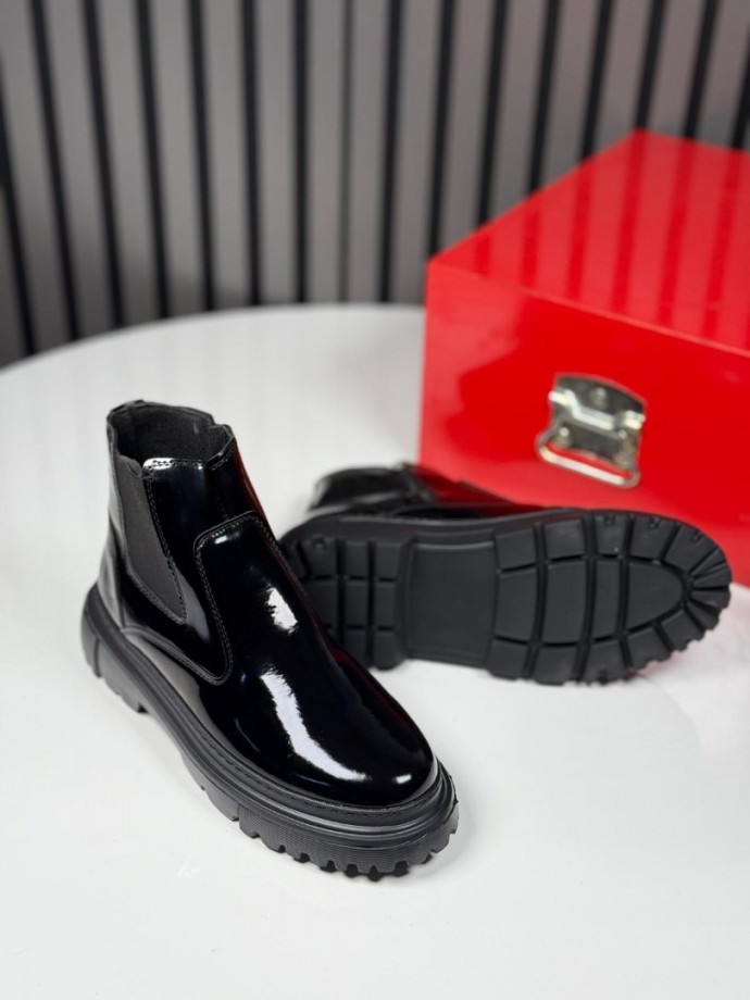 2025 CHELSEA İTALYAN SİYAH RUGAN FERMUARLI EVA BOT - SİYAH RUGAN BOT