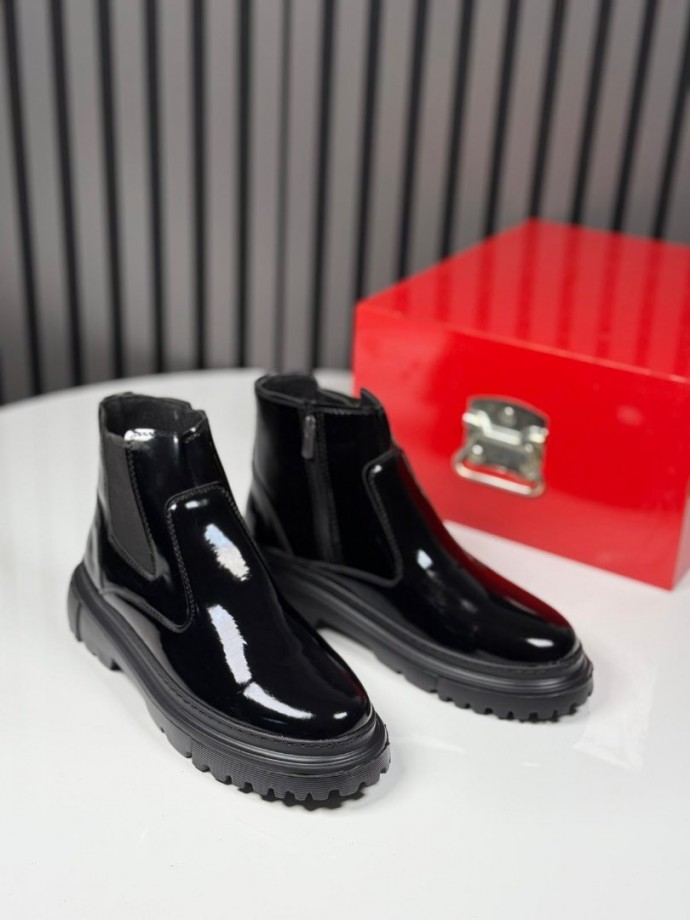 2025 CHELSEA İTALYAN SİYAH RUGAN FERMUARLI EVA BOT - SİYAH RUGAN BOT