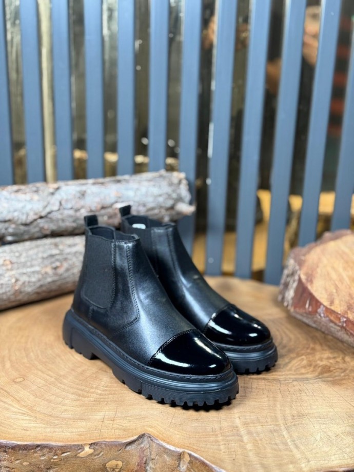 2025 PRD CHELSEA RUGAN VE MAT  BOT - SİYAH RUGAN VE MAT 